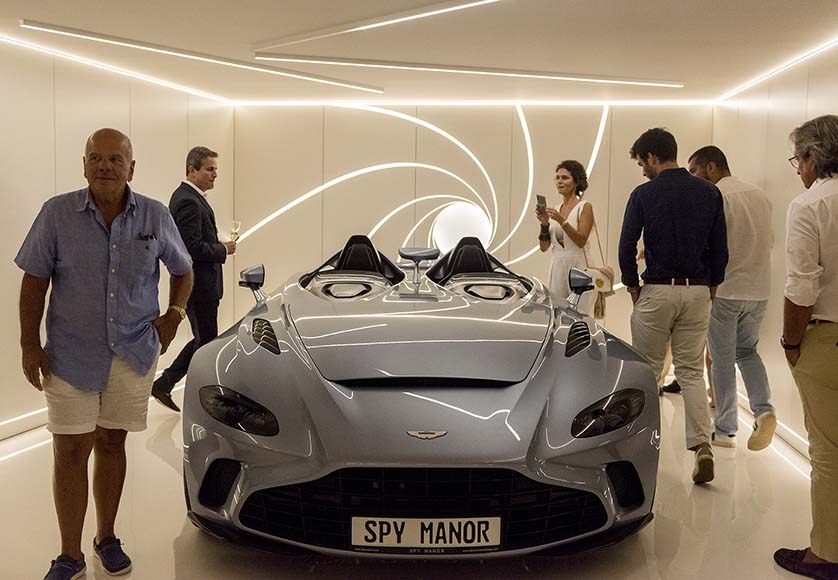 Aston-Martin-v12-Speedster-Spy-Manor-Production